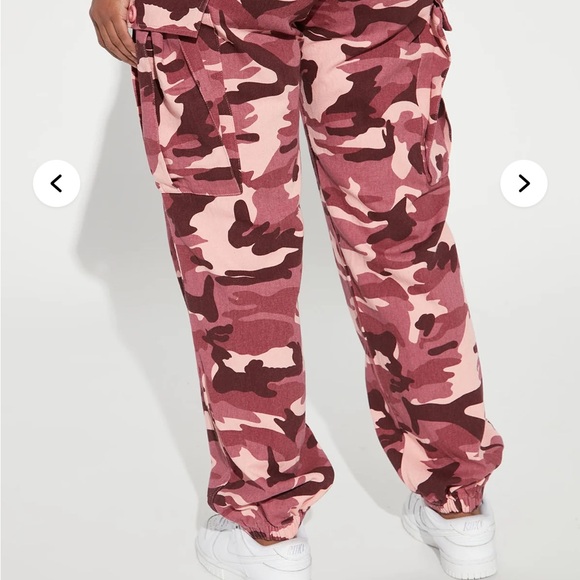 Fashion Nova Pink Camo Wide Leg Cargo Pants - Picture 3 of 4